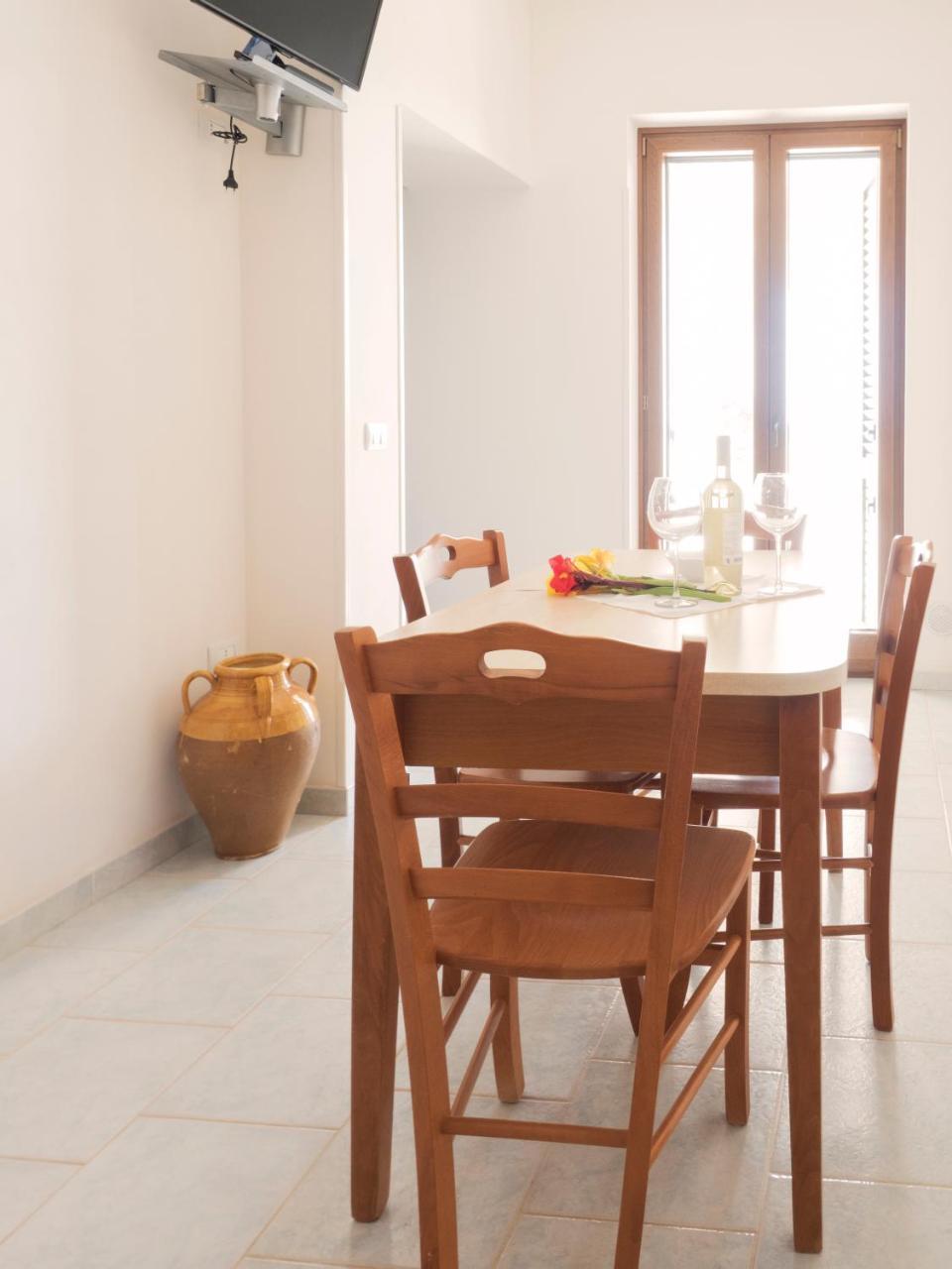 אפרטהוטל אוסטוני Residenza Aurora מראה חיצוני תמונה