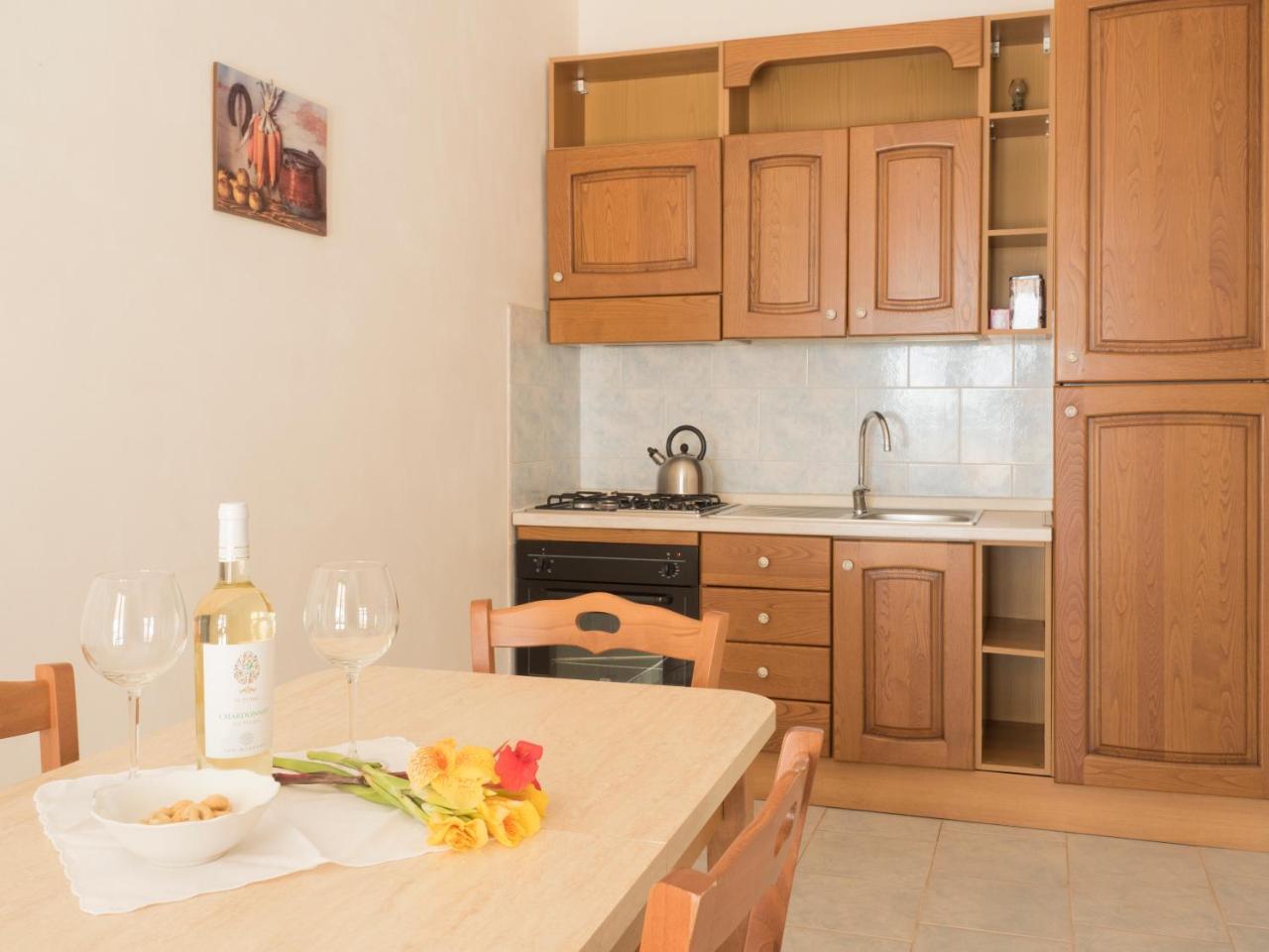 אפרטהוטל אוסטוני Residenza Aurora מראה חיצוני תמונה